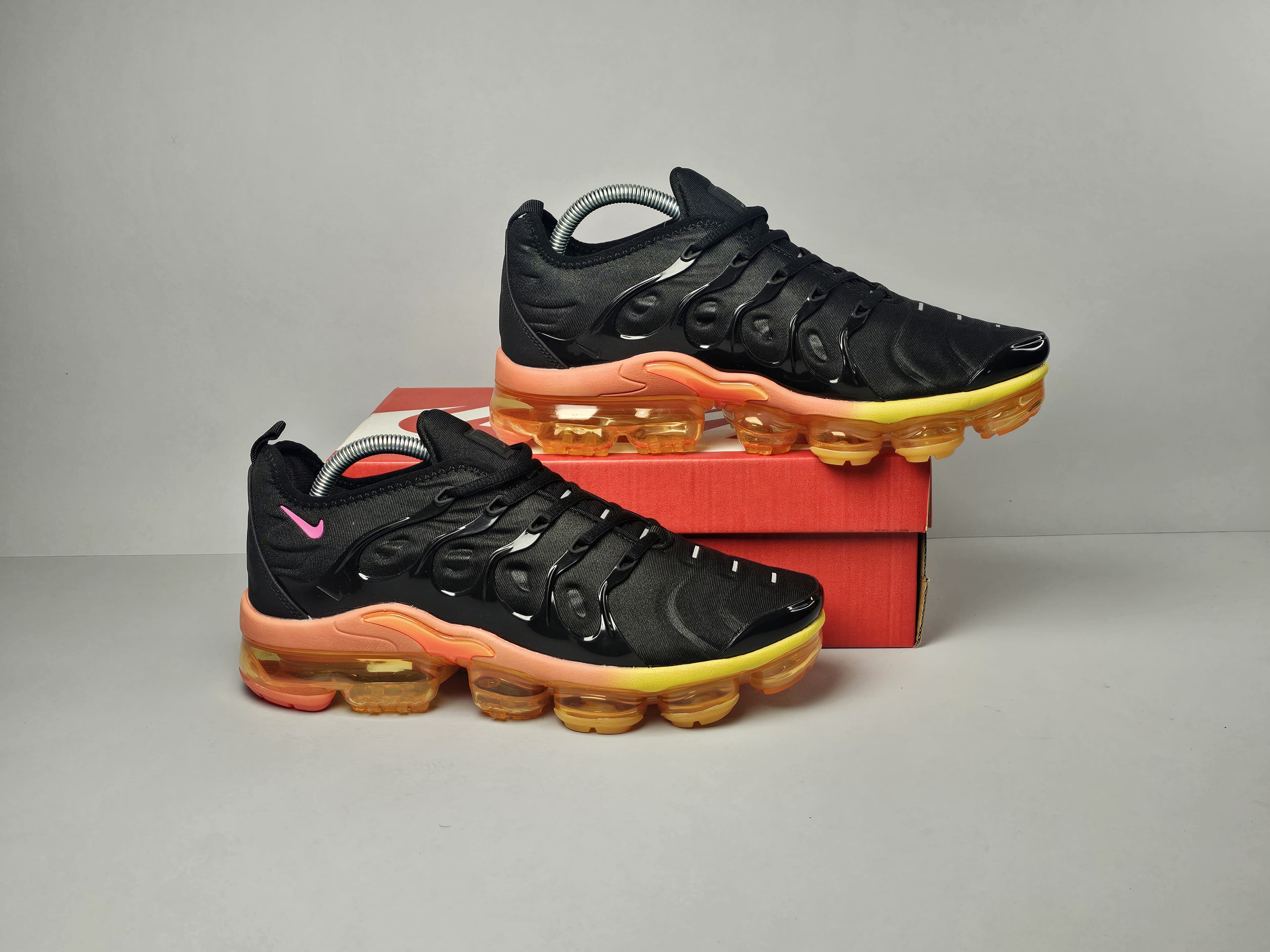 Vapormax Plus