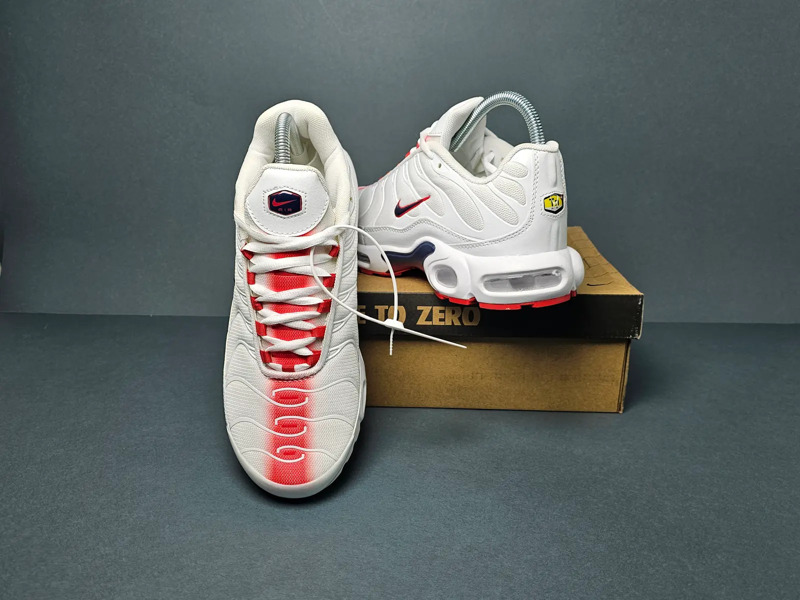 White red 4