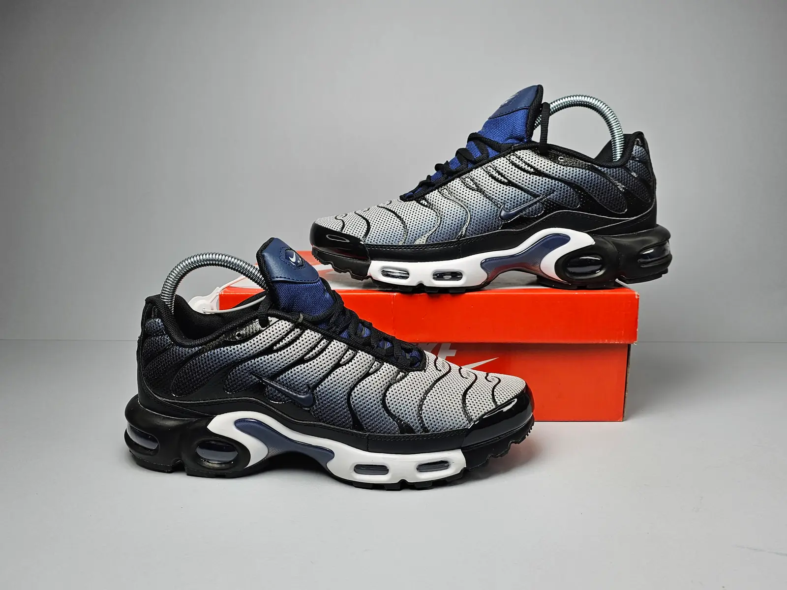 Midnight navy