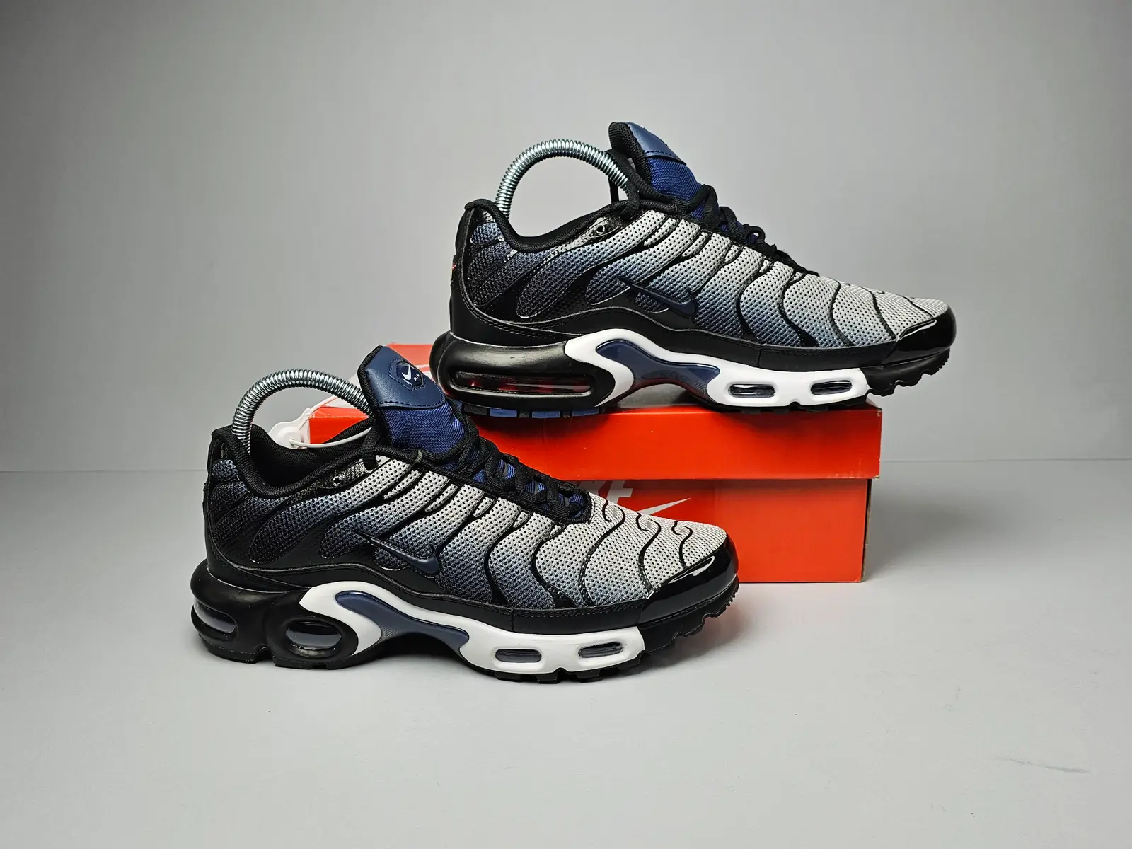 Midnight navy