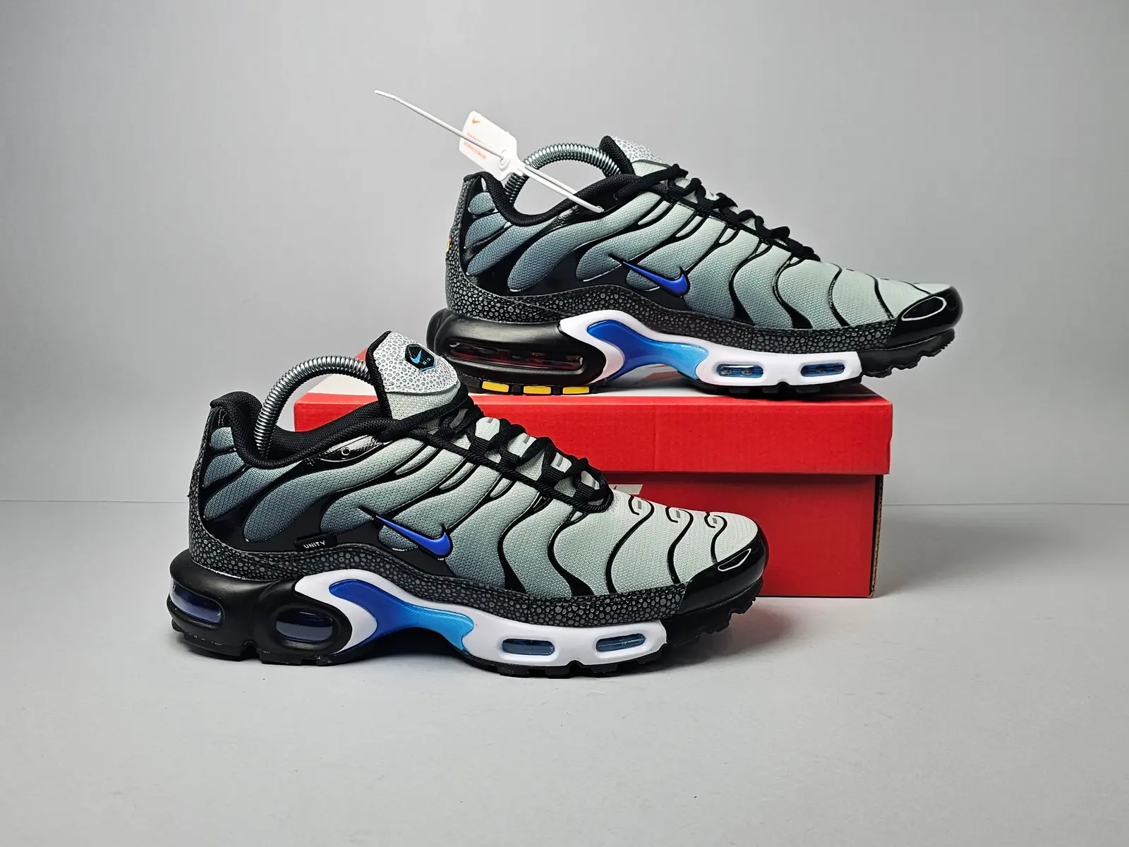 Kiss my airs