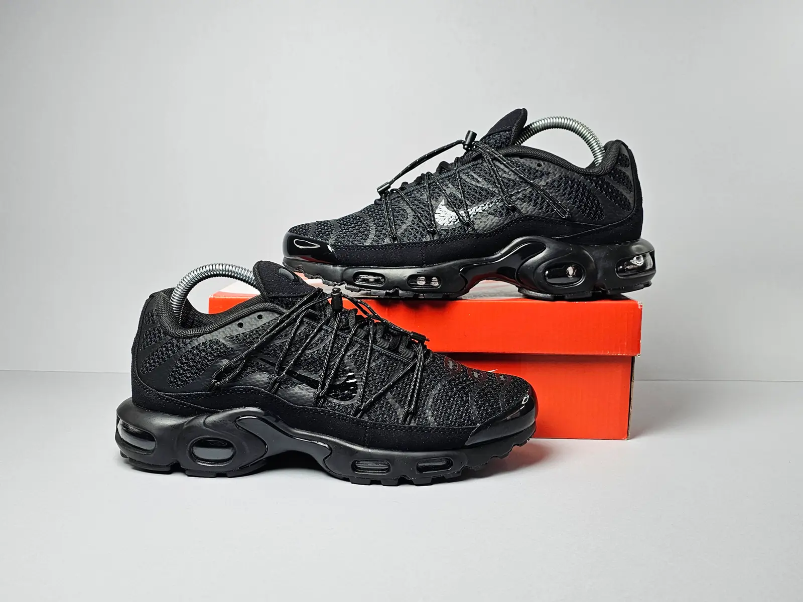 Utility black