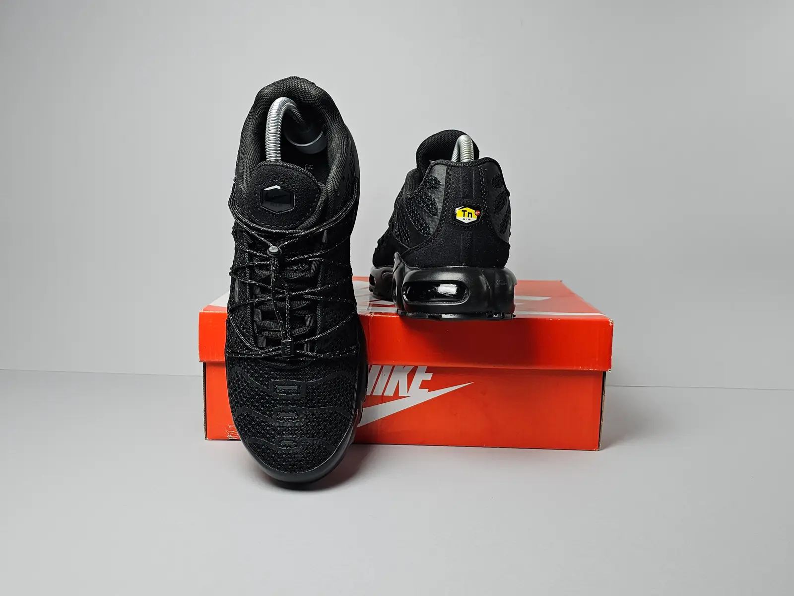 Utility black 3
