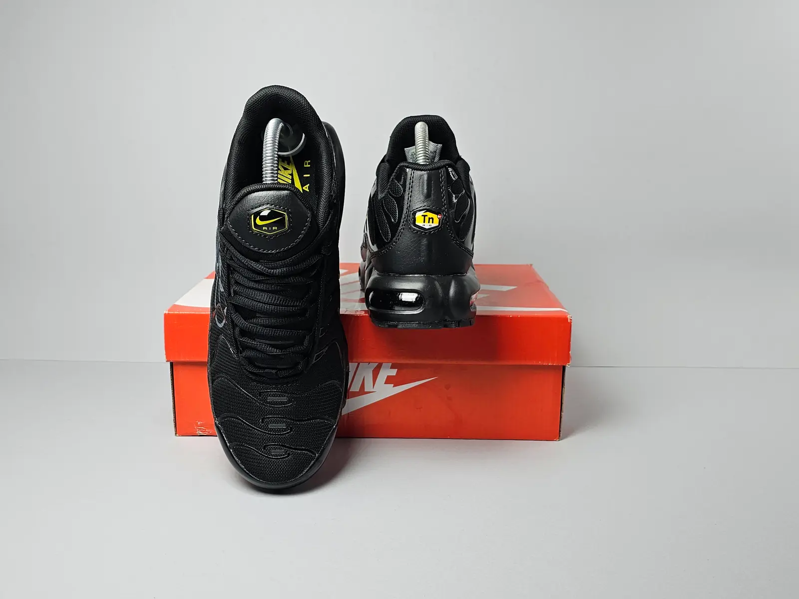 Multi swoosh 4