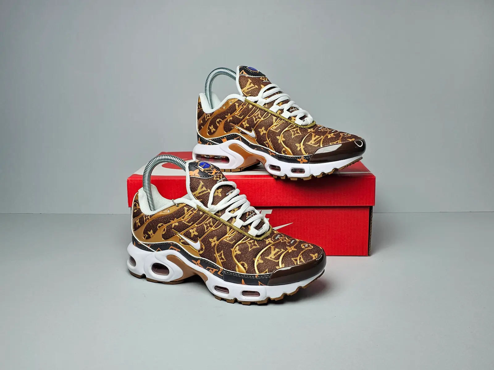 Louis Vuitton 2