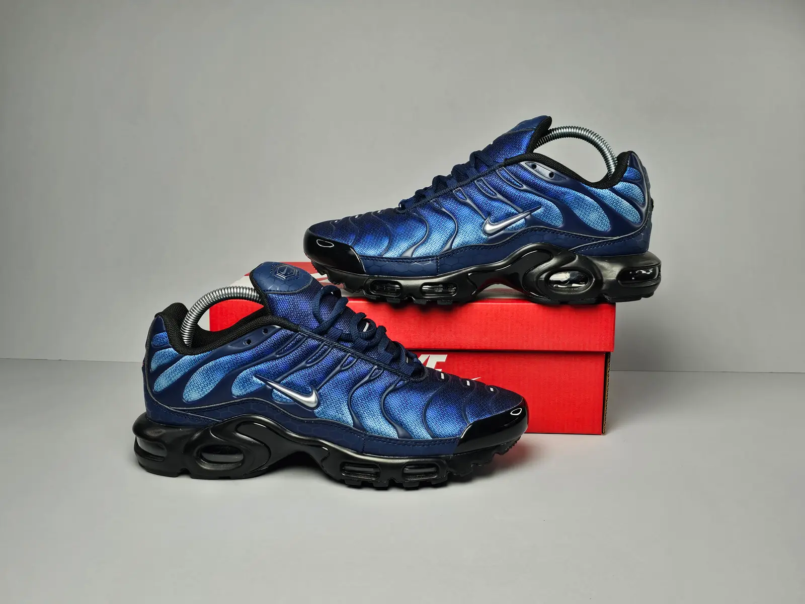 Midnight navy