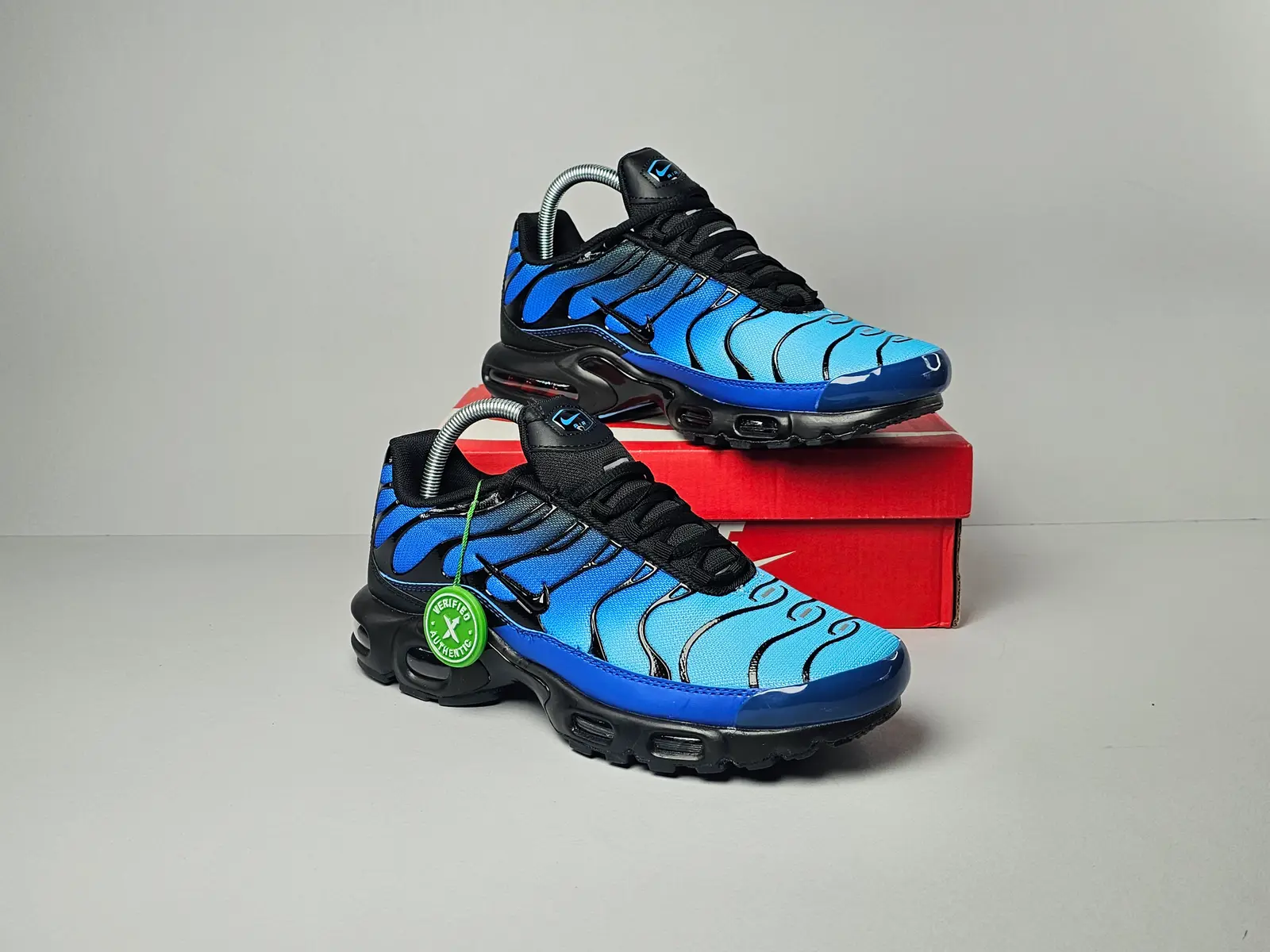 Blue black 3