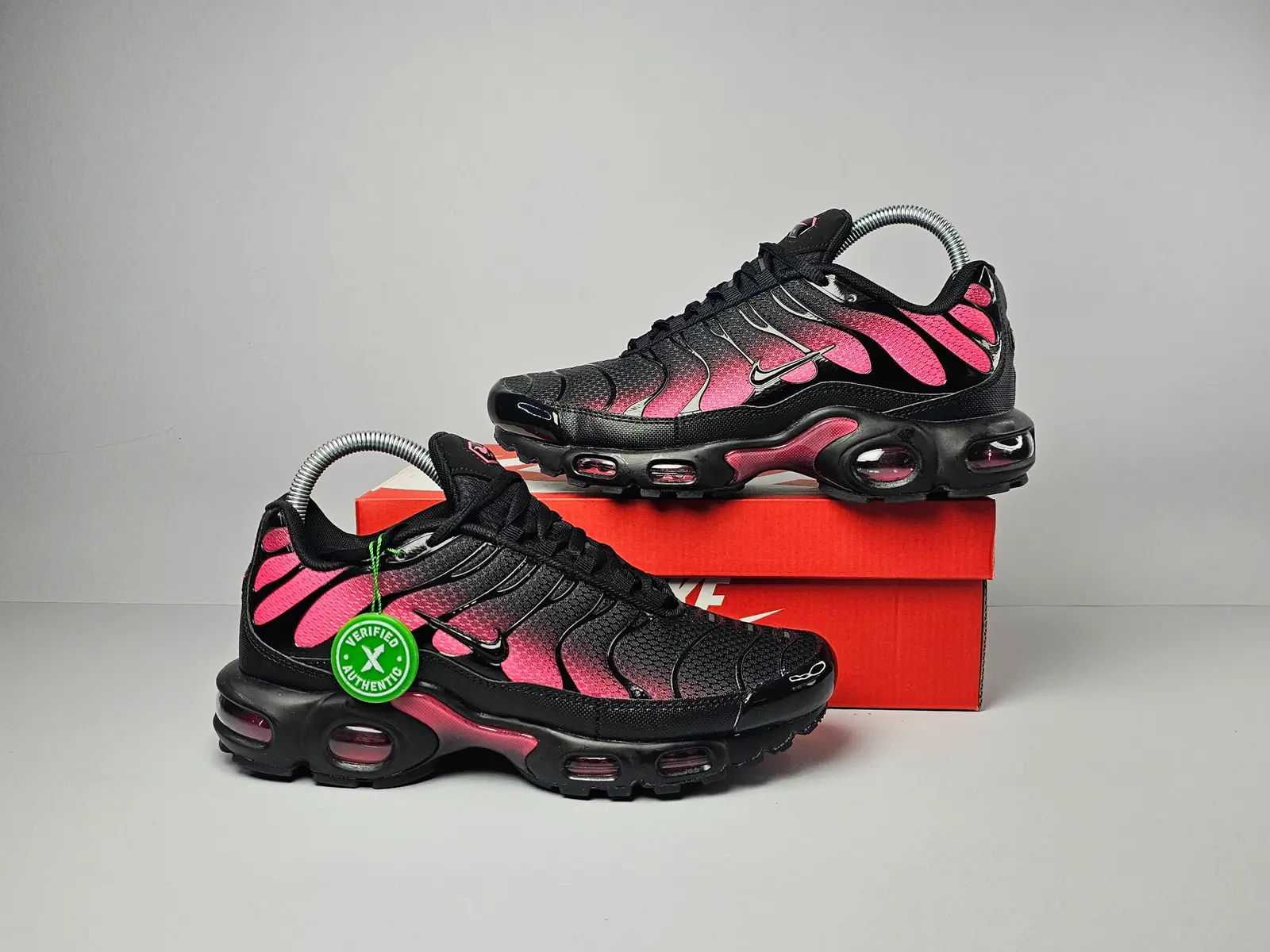 Hyper pink
