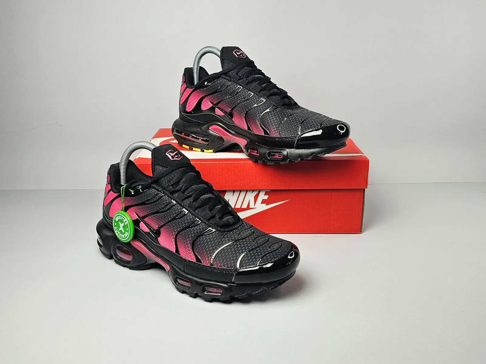 Hyper pink 2