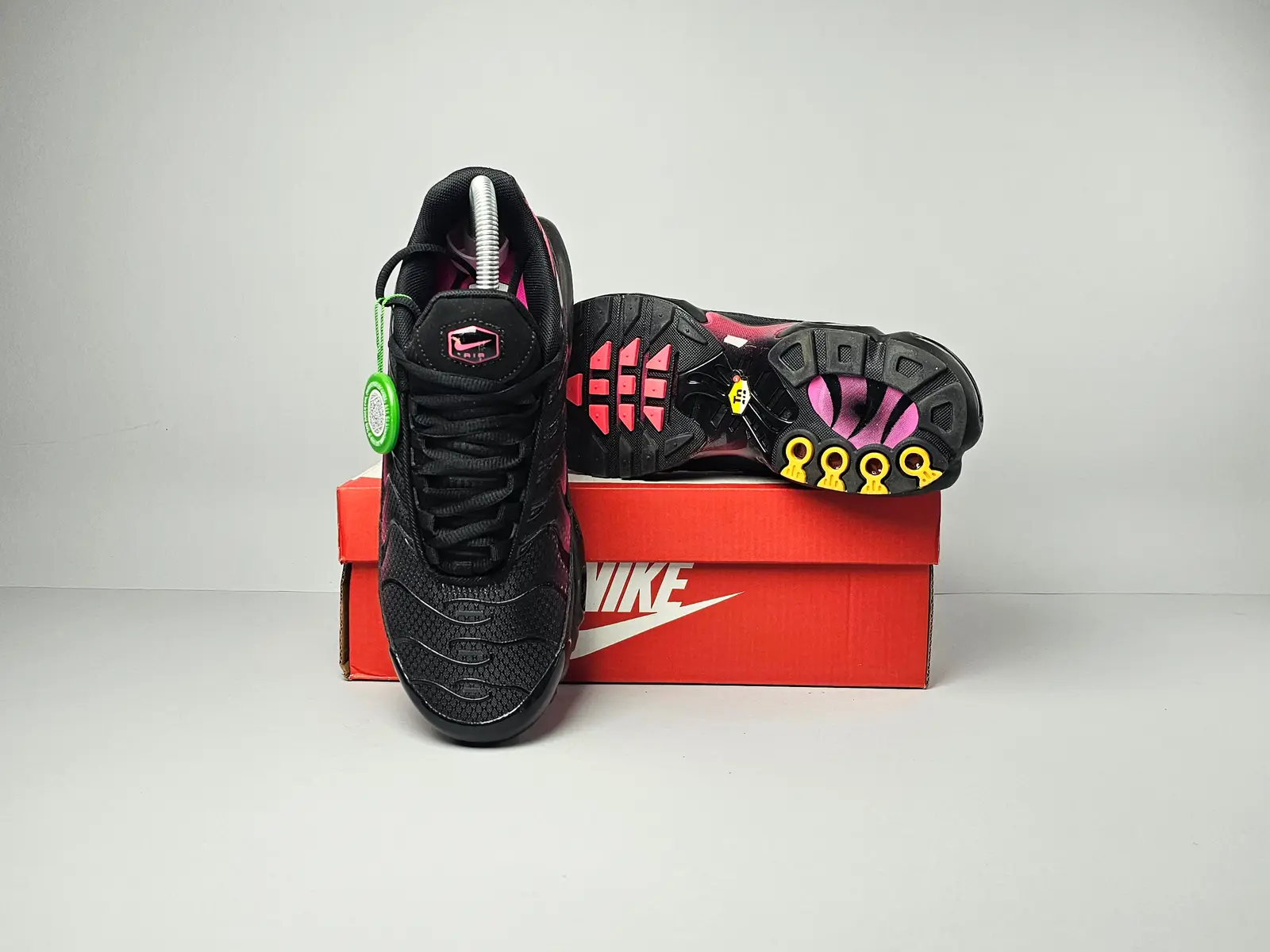 Hyper pink 3