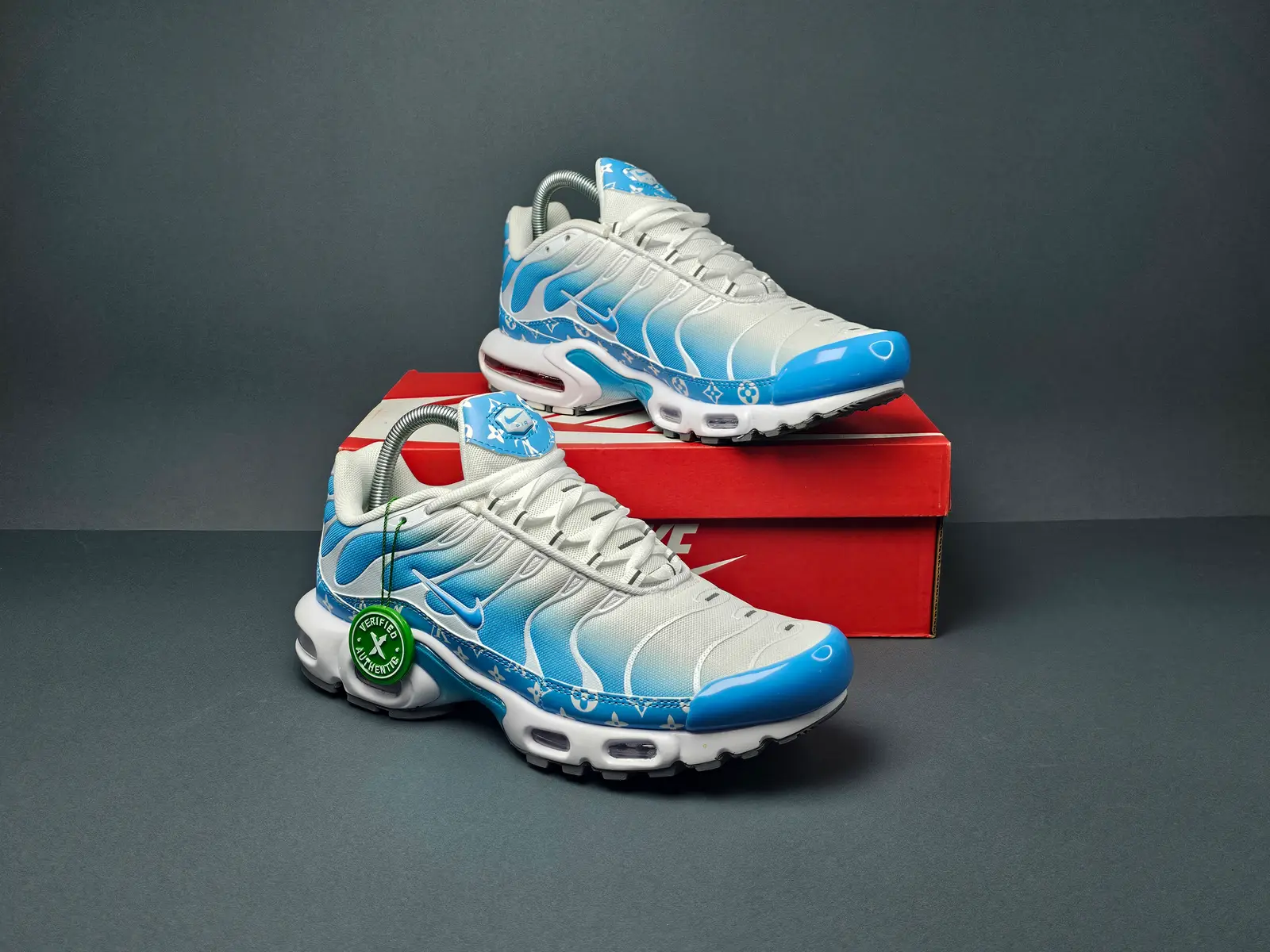 NIke 2