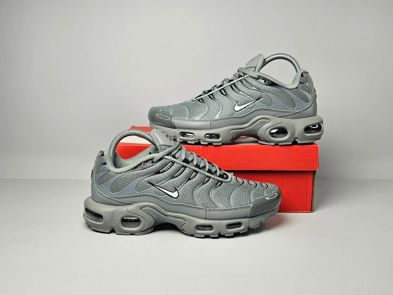 Wolf grey
