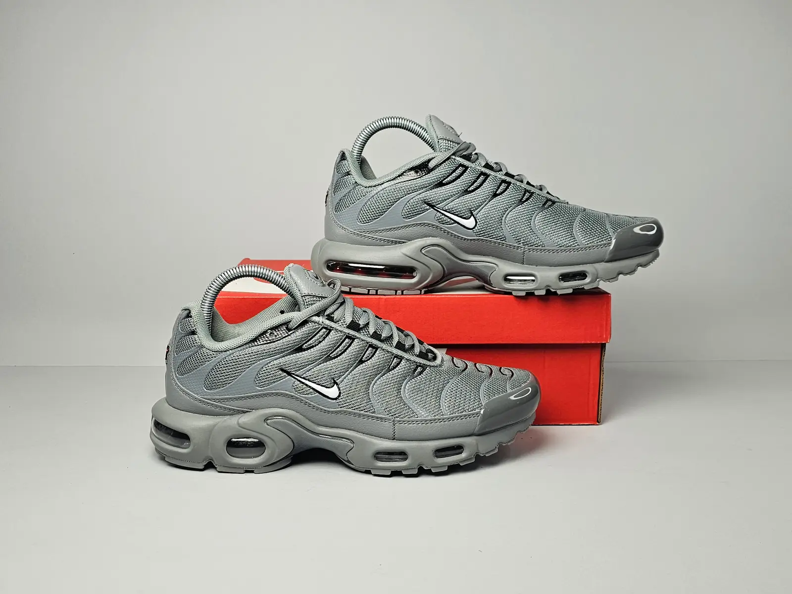 Wolf grey