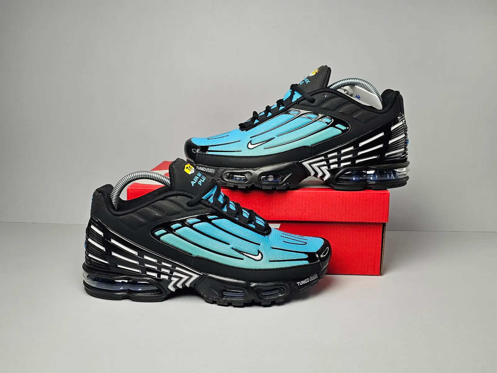Black aqua