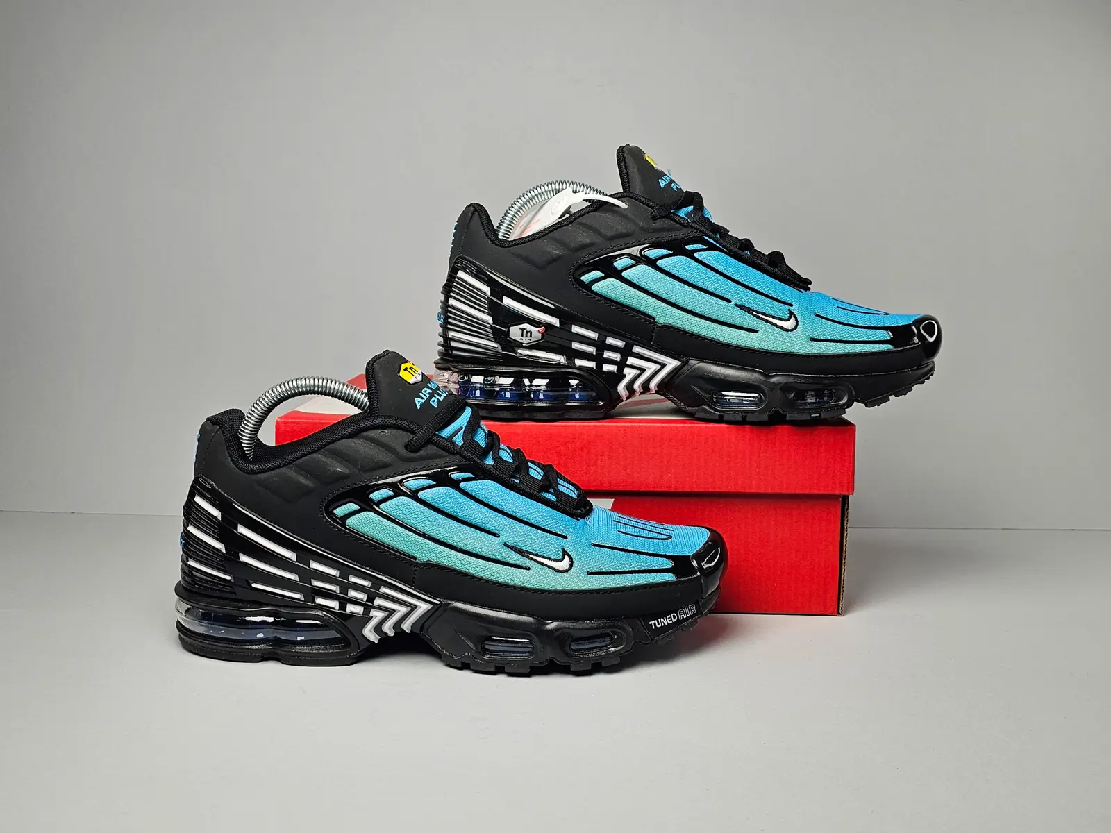Black aqua