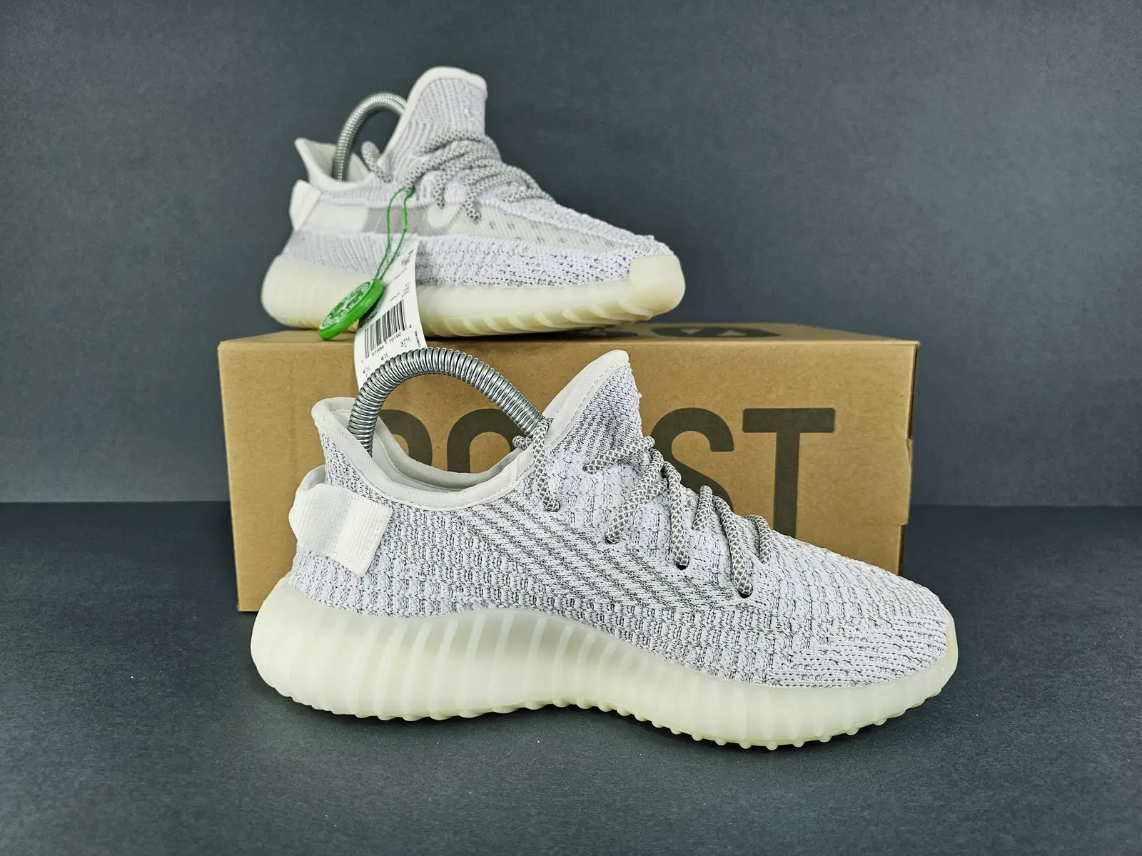 Static white