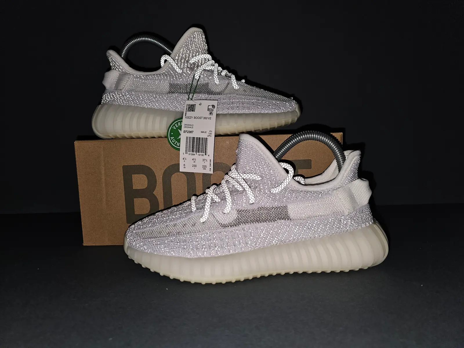 Static white 4