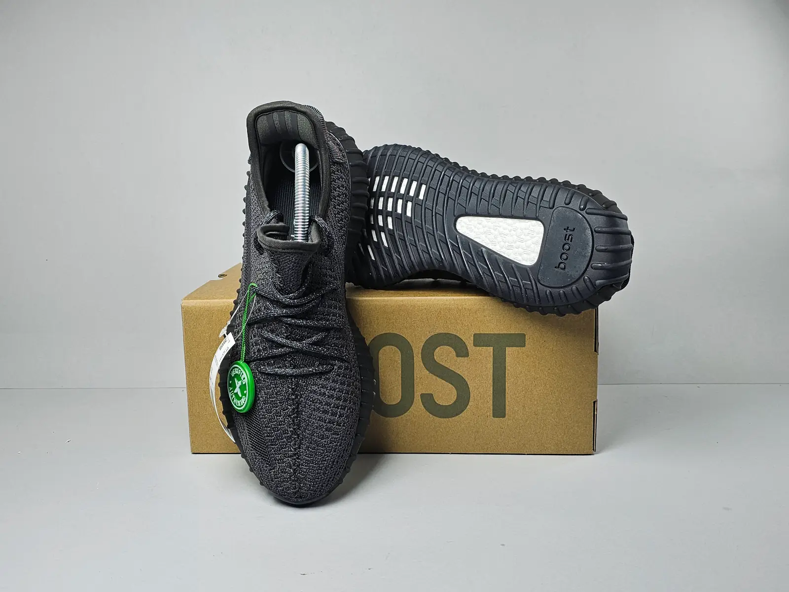 Black reflective 3