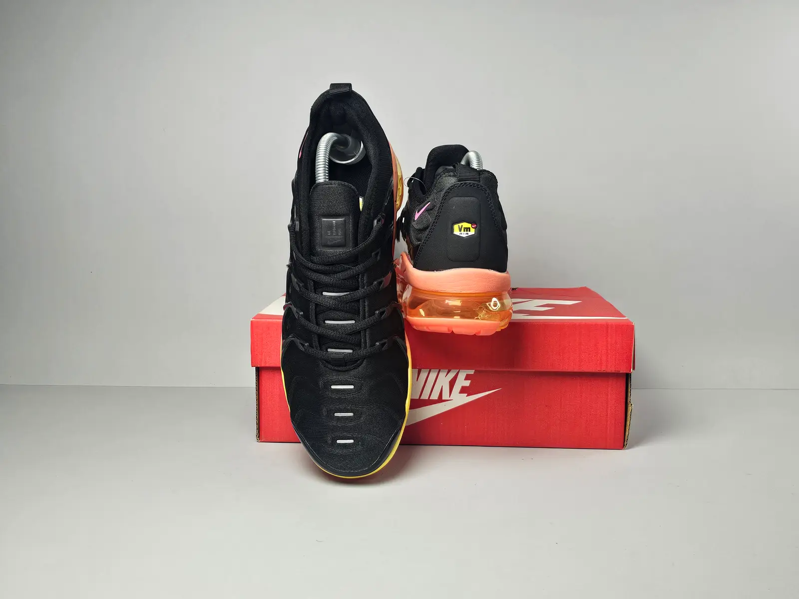 Vapormax Plus 4