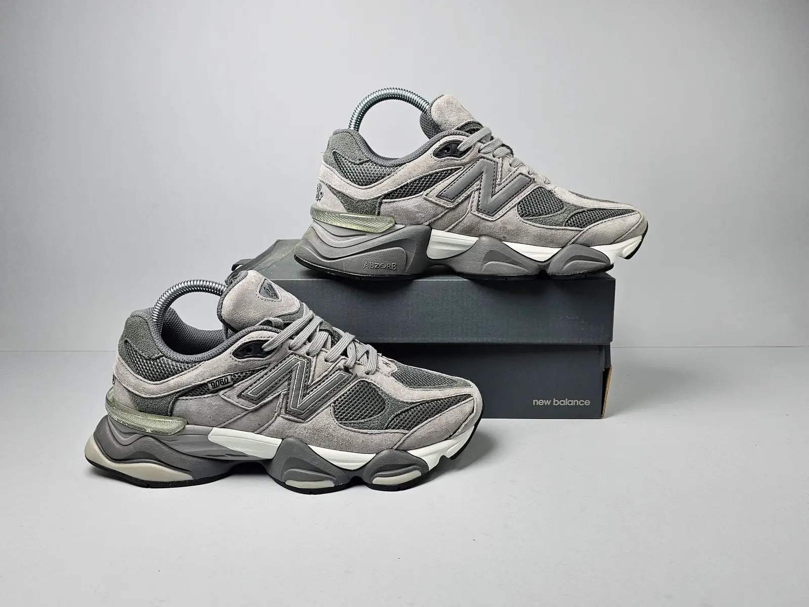 New Balance 9060