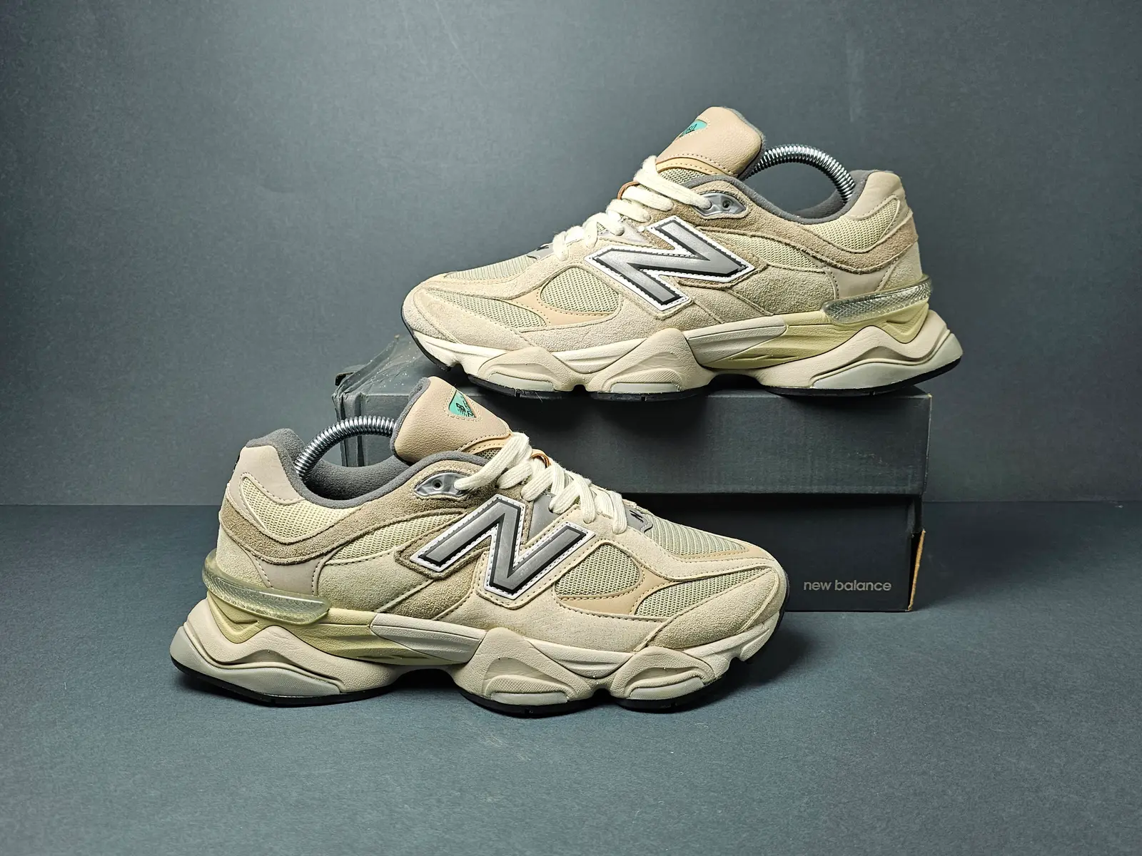 New Balance 9060