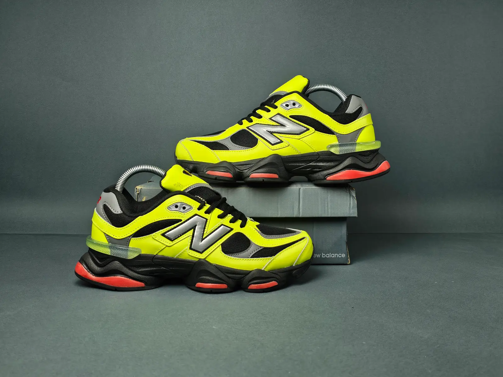 New Balance 9060