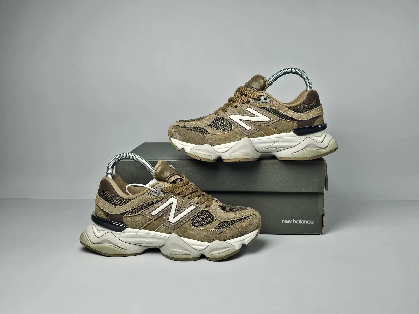 New Balance 9060