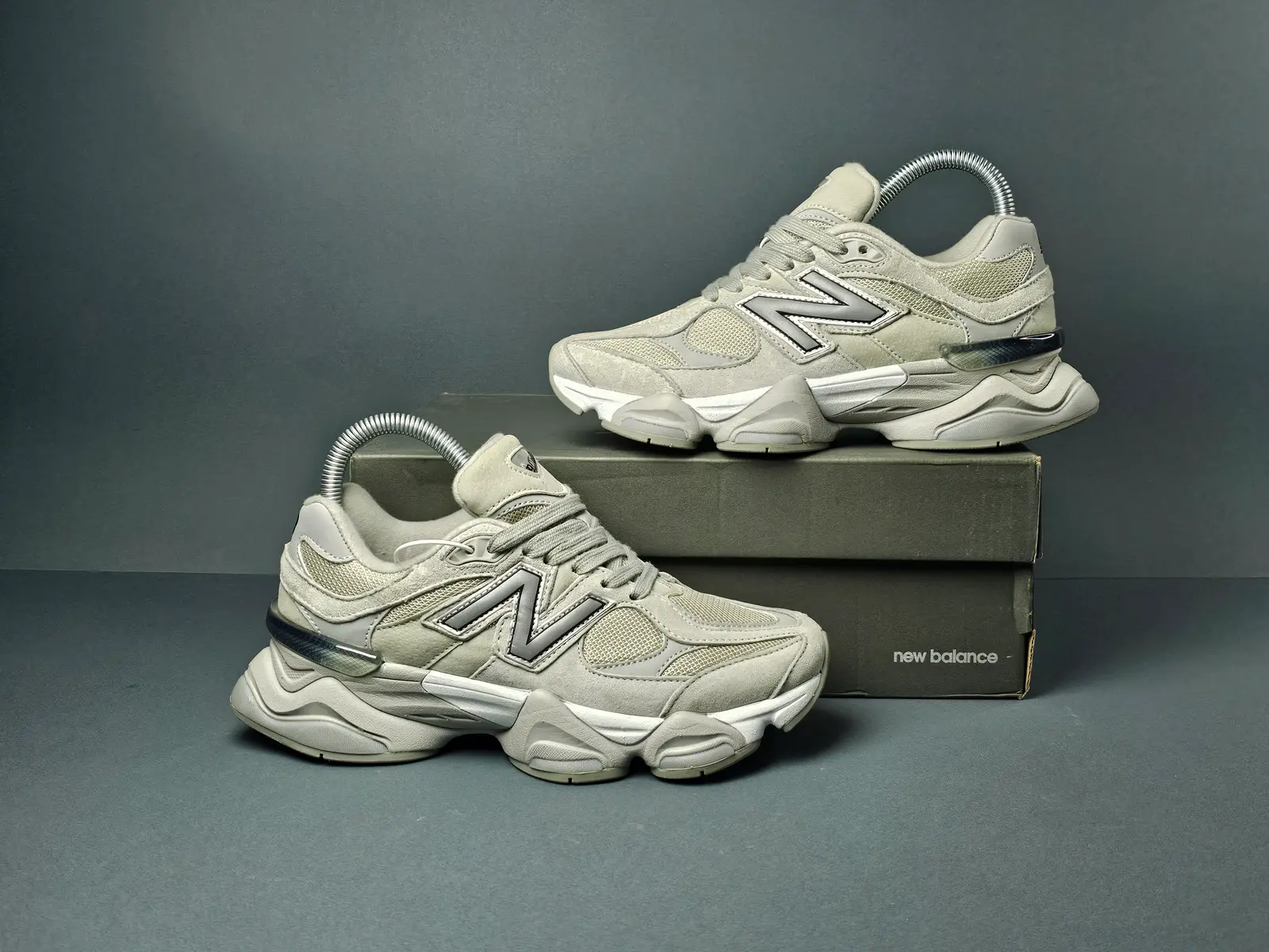 New Balance 9060