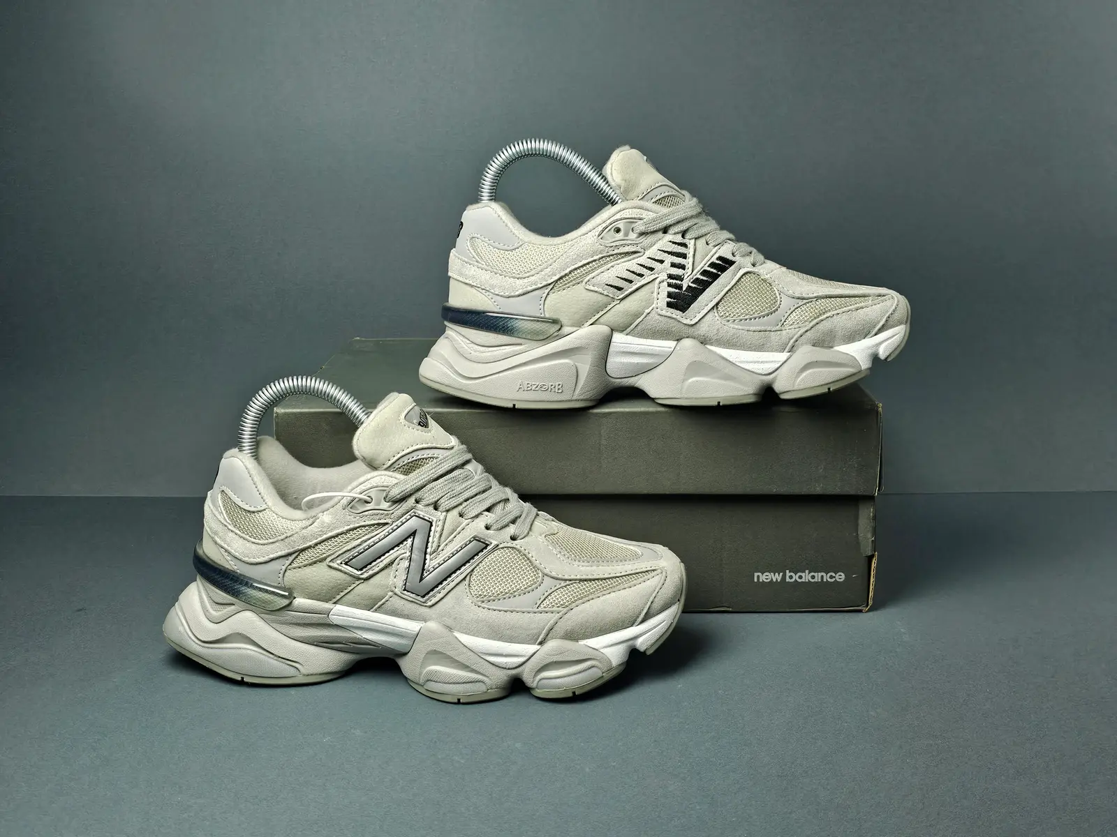 New Balance 9060