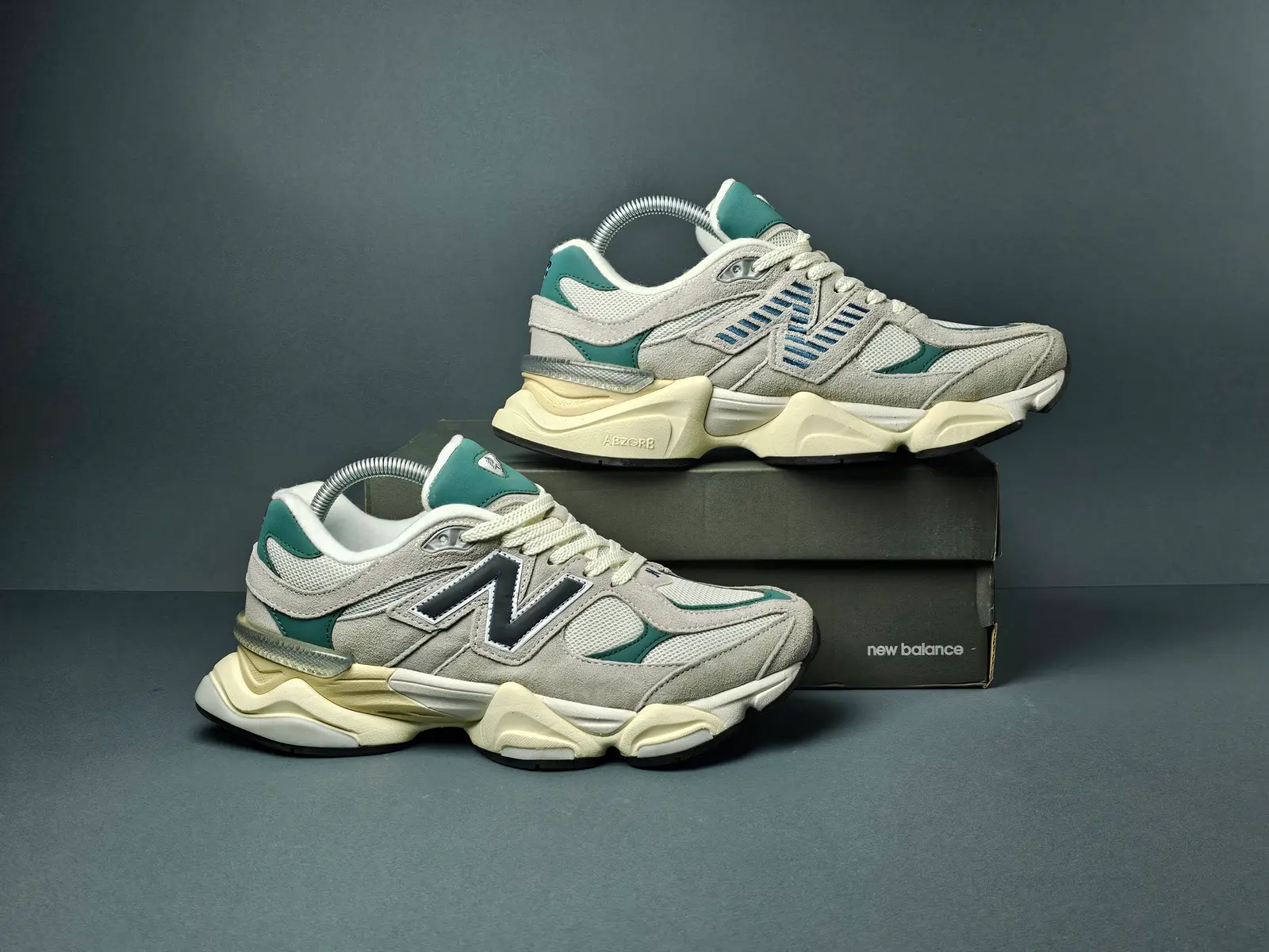 New Balance 9060