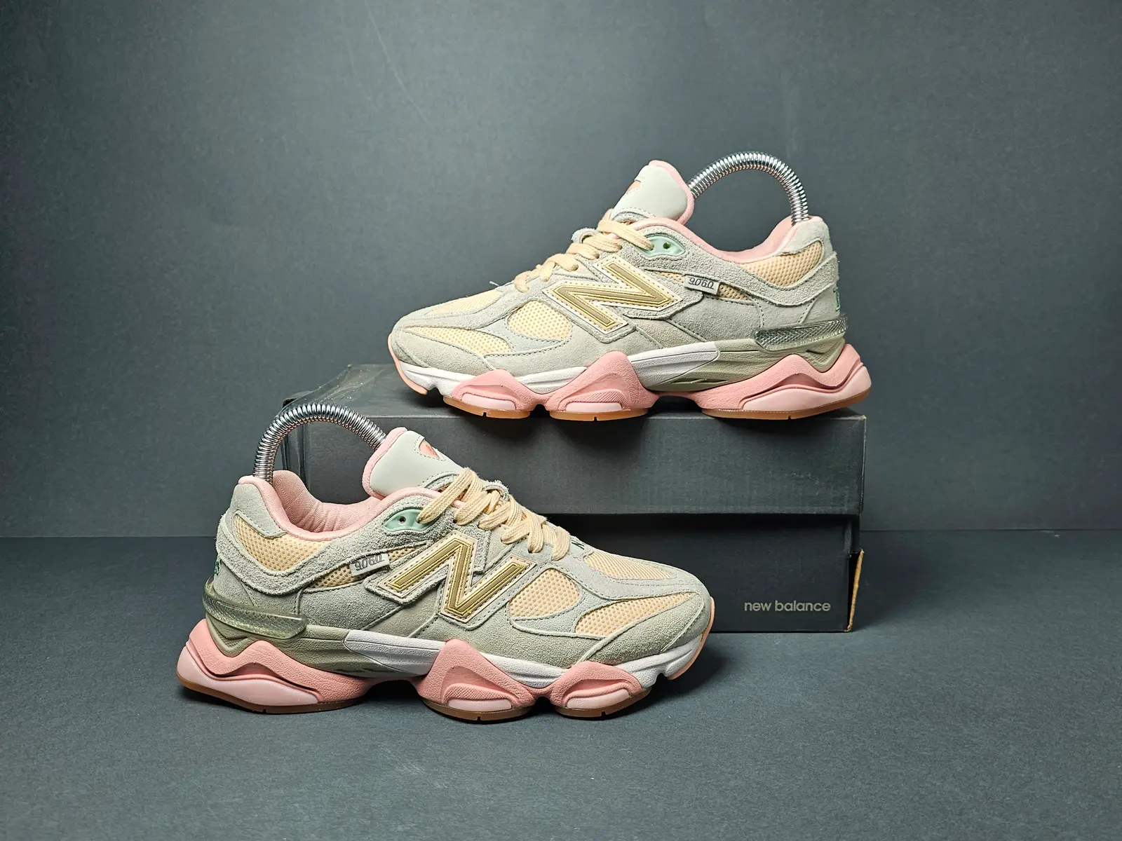 New Balance 9060