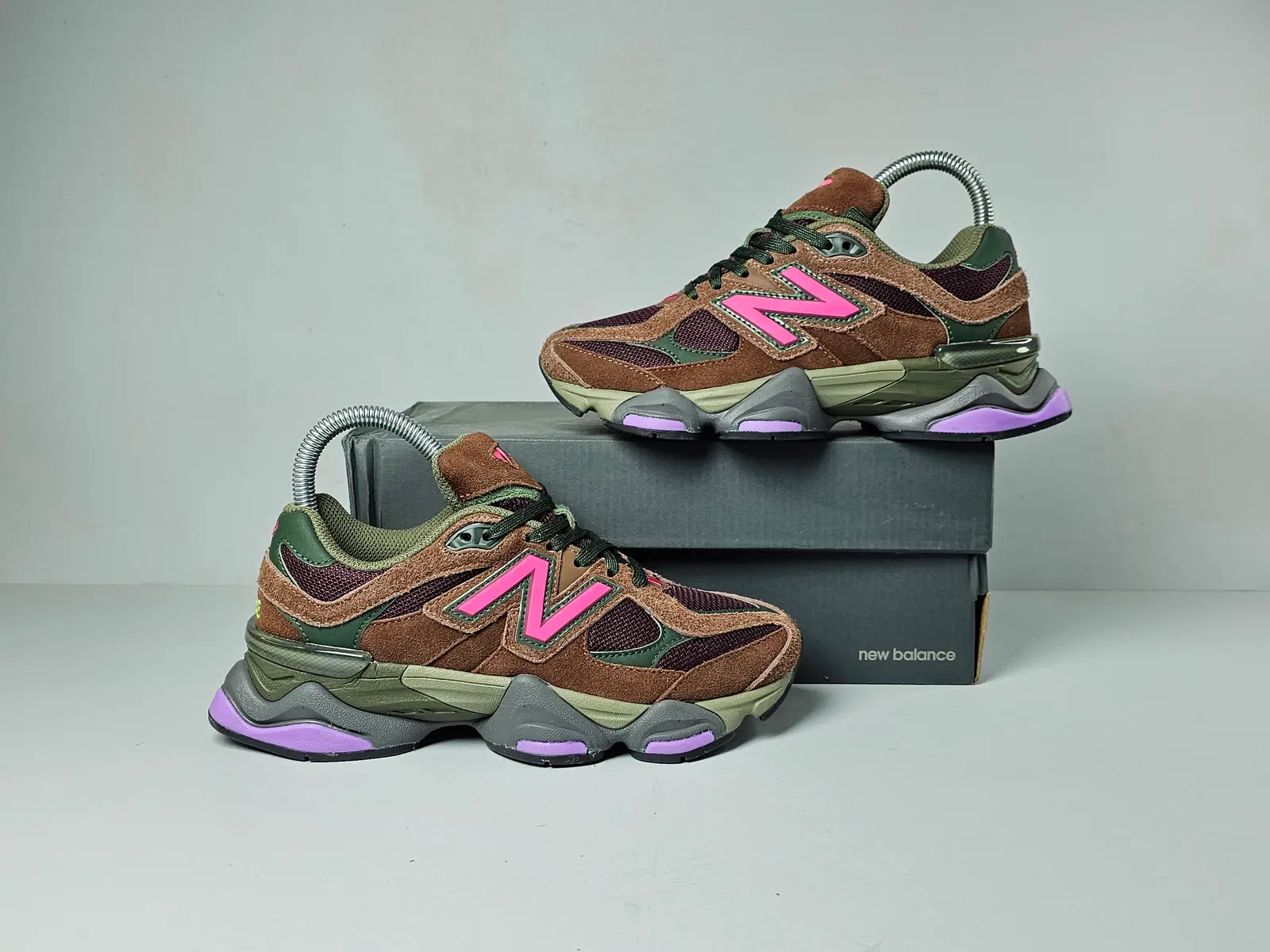 New Balance 9060