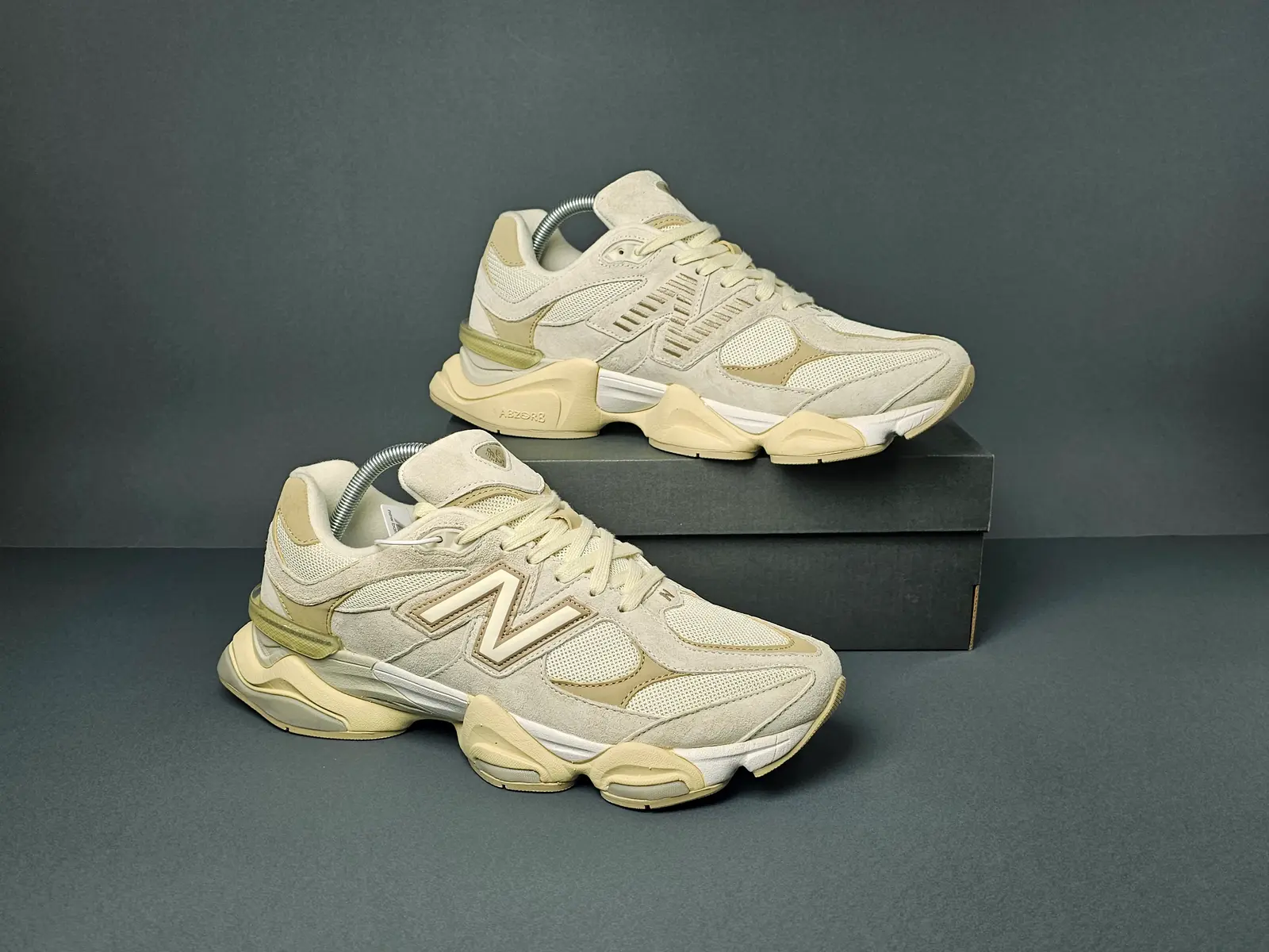 New Balance 9060