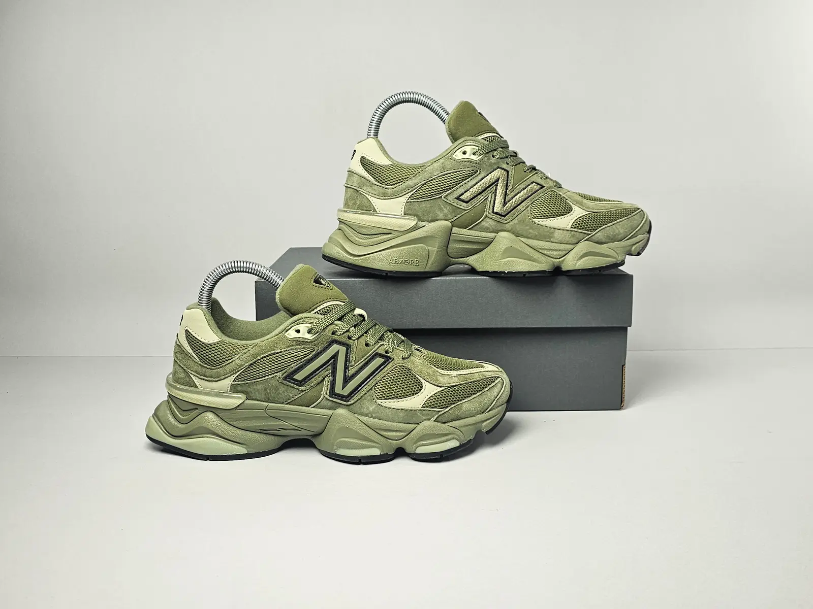 New Balance 9060