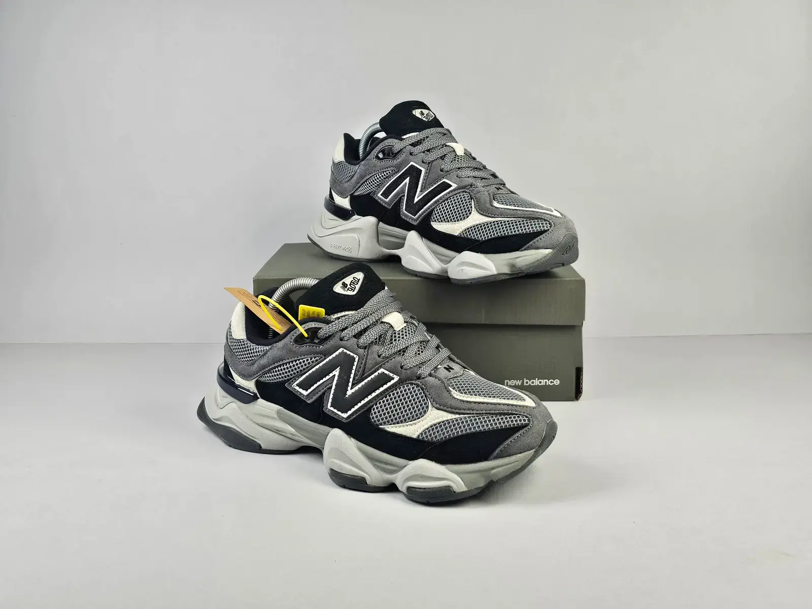 New Balance 2
